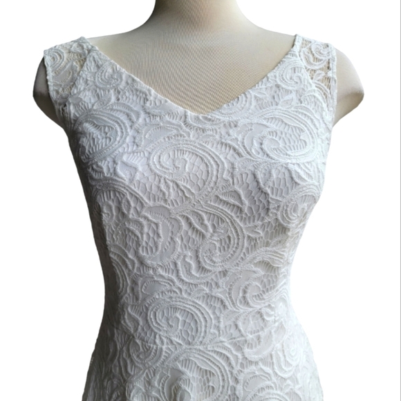 Dressystar | White Lace V-Neck Sleeveless Mid-Length Dress - Picture 5 of 9